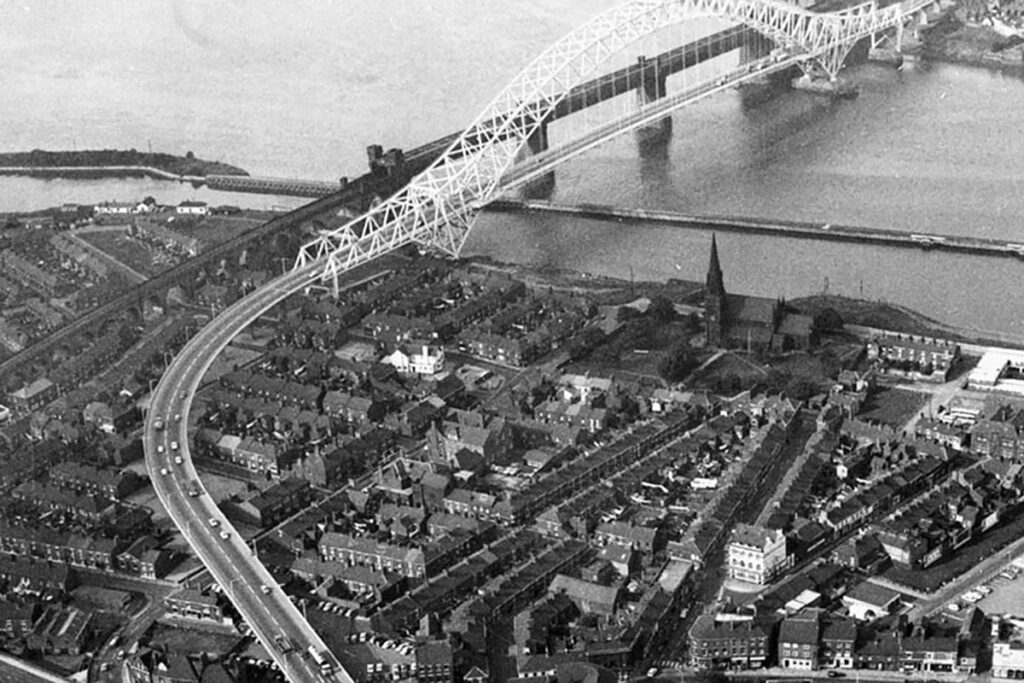 Runcorn: Aerial View from the South-East.1975. https://picturehalton.org.uk/